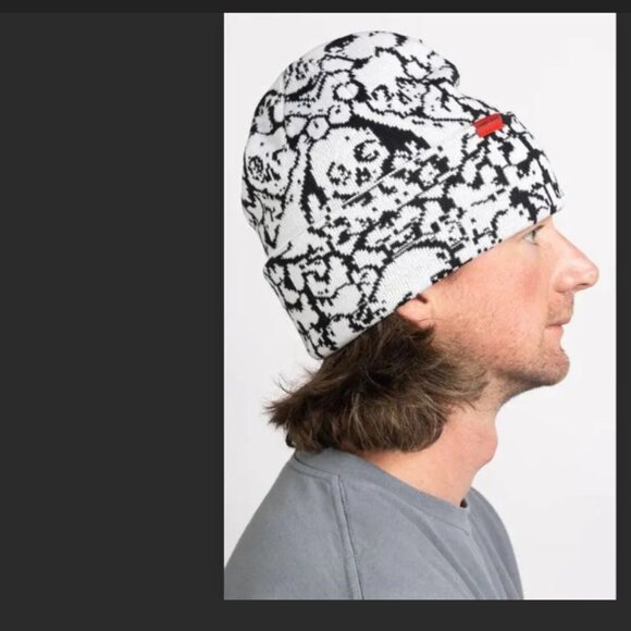 NWOT Corduroy Catacombs Black Cuff Beanie One Size Original Artwork Clamp Label - Picture 3 of 7